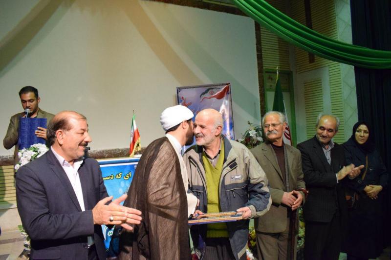 جشنواره تکریم خیرین مدرسه ساز شهرستان صحنه برگزار شد