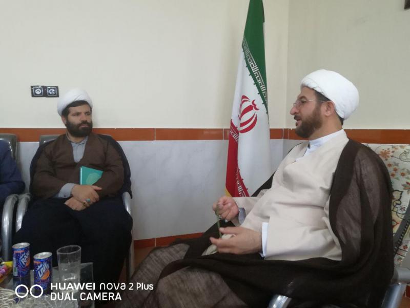  ديدار فعالين عرصه طرح صالحين حوزه های مقاومت سپاه صحنه با امام جمعه اين شهرستان
