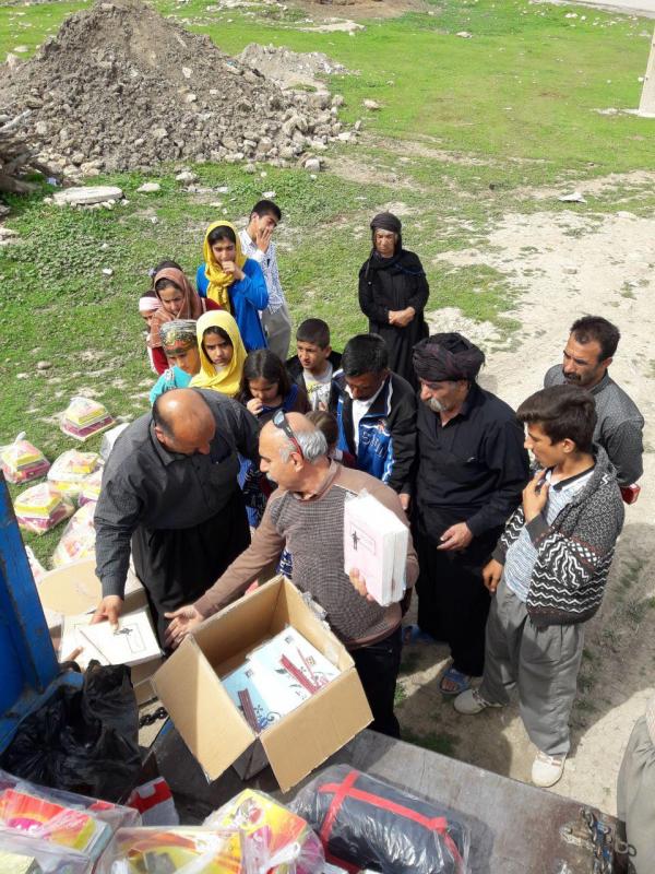 اهداءئ بسته نورزی باشگاه کوهنوردی راخ شهرستان صحنه مناطق زلزله استان کرمانشاه