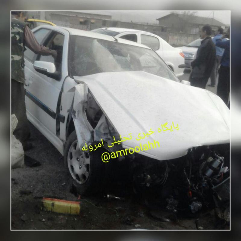 سرعت غیر مجاز در صحنه باعث برخورد پژو پارس با گاردریل شد سرعت غیر مجاز در صحنه باعث برخورد پژو پارس با گاردریل شد