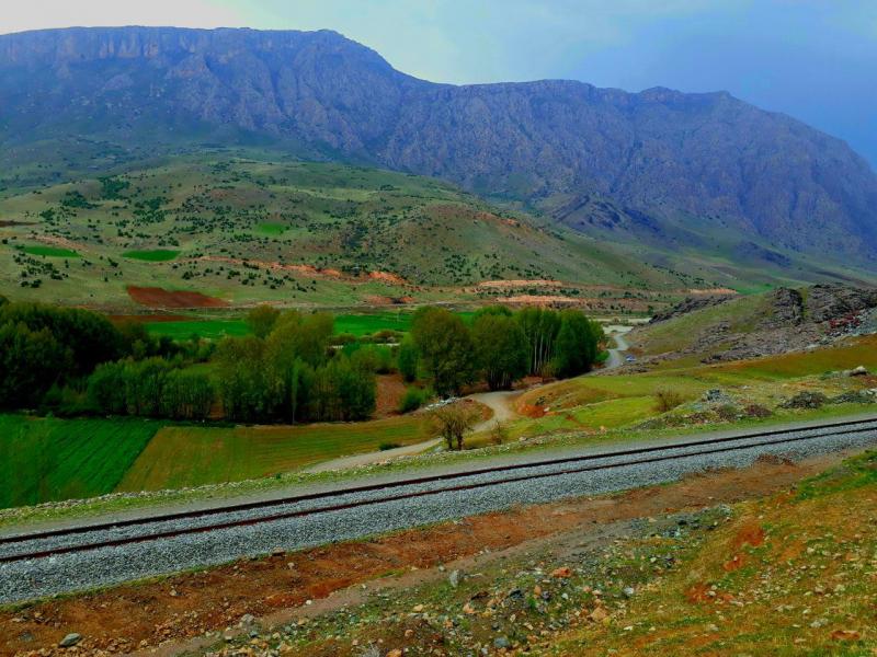 طبیعت مناطق گردشگری صحنه در فصل بهار