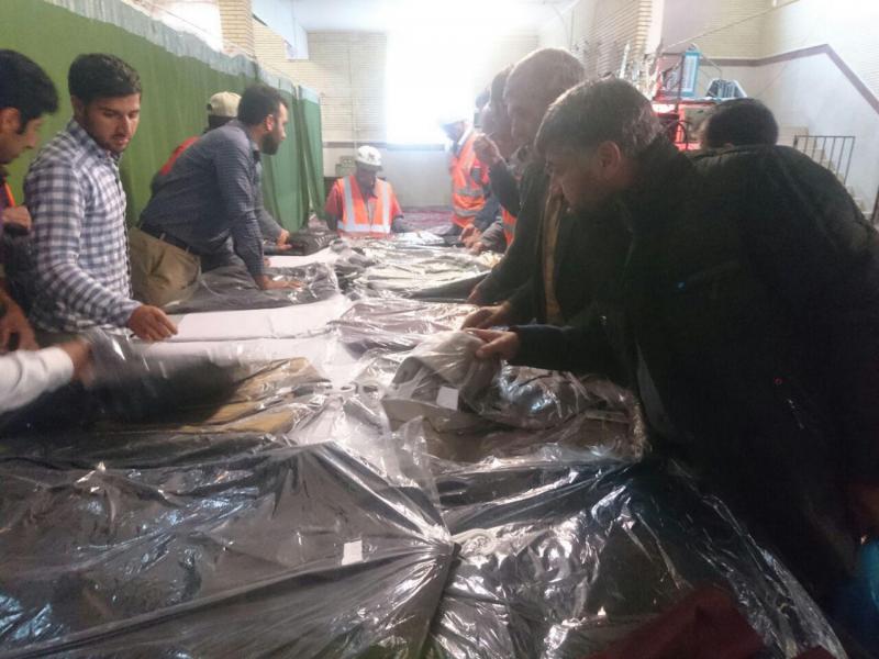 کت و شوار بین پاکبانان شهرداری صحنه توزیع شد