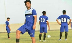 بهترین تصمیم را برای آینده فوتبالیام میگیرم، همه چیز را به مدیر برنامهام سپردهام بهترین تصمیم را برای آینده فوتبالیام میگیرم، همه چیز را به مدیر برنامهام سپردهام