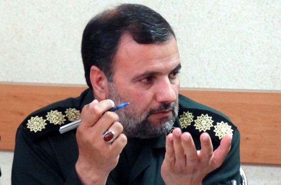 مانور "تذکر لسانی وظیفه همگانی" با حضور 400 نفر در سطح شهرصحنه برگزار شد 