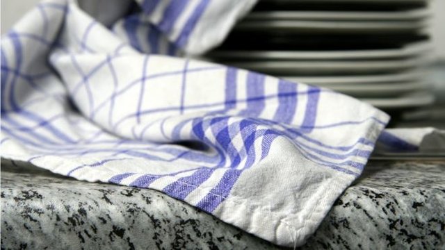 دستمال آشپزخانه عامل مسمومیت غذایی است دستمال آشپزخانه عامل مسمومیت غذایی است