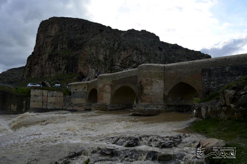 نخستین زیستگاه بشر در دوره مادها تا بهشت دینور نخستین زیستگاه بشر در دوره مادها تا بهشت دینور