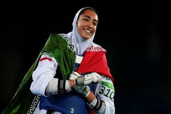 کیمیا علیزاده پرچمدار ایران در بازیهای آسیایی شد کیمیا علیزاده پرچمدار ایران در بازیهای آسیایی شد