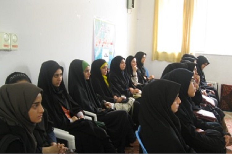 برگزاری ۲۰ گفتمان اندیشه جوان در پایگاههای تابستانی صحنه برگزاری ۲۰ گفتمان اندیشه جوان در پایگاههای تابستانی صحنه