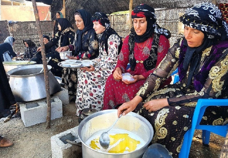  دومین جشنواره روغن کرمانشاهی در بخش دینور برگزار شد