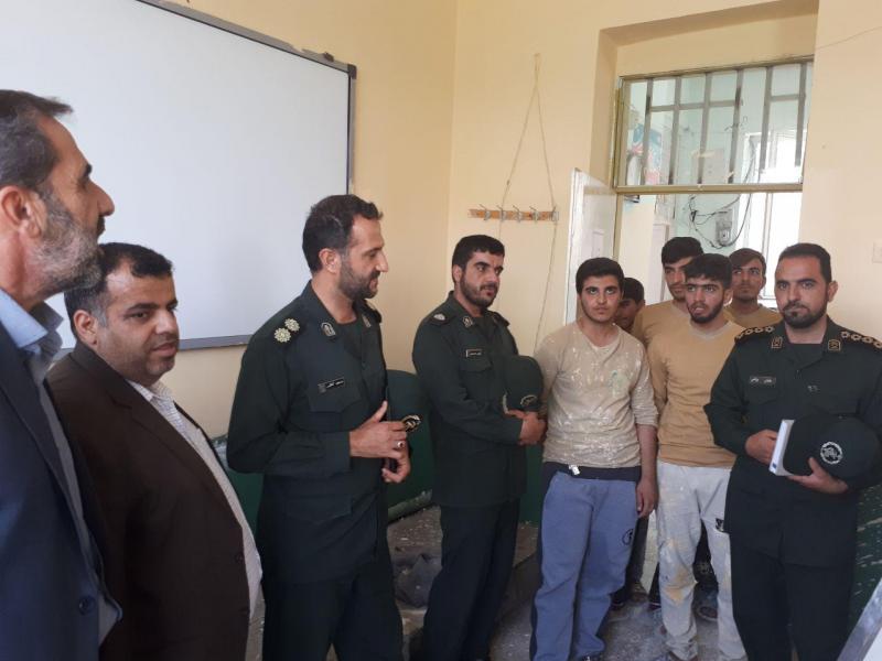 جمعی از مسئولین شهرستان صحنه از طرح هجرت 3 مدارس در حال انجام بازدید کردند جمعی از مسئولین شهرستان صحنه از طرح هجرت 3 مدارس در حال انجام بازدید کردند