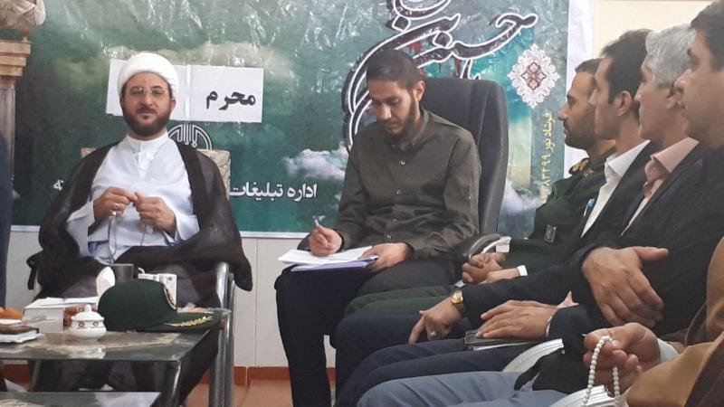 بسیاری از مشکلات کشور مربوط به مسولین نالایق داخلی است بسیاری از مشکلات کشور مربوط به مسولین نالایق داخلی است