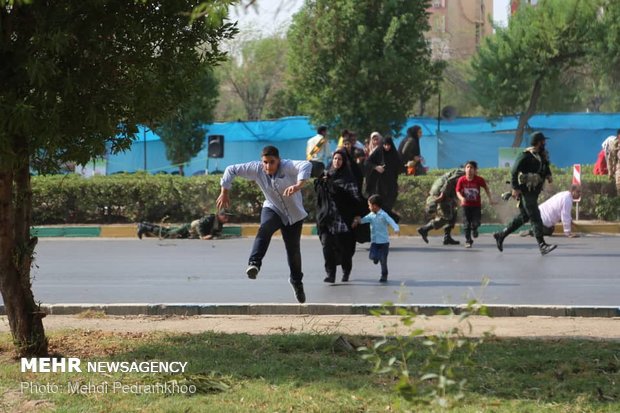 لحظه به لحظه با حادثه تروریستی اهواز/۸ نفر شهید شدند لحظه به لحظه با حادثه تروریستی اهواز/۸ نفر شهید شدند
