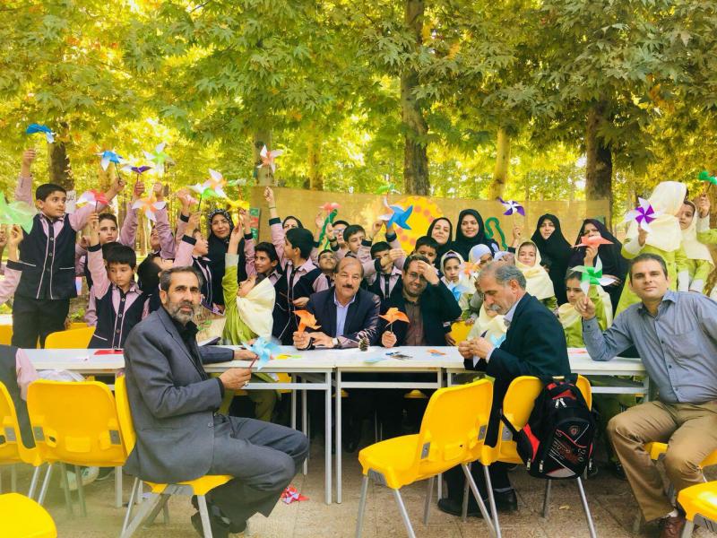 جشن فر فره های رنگی با حضور 60 کودک در پارک معلم شهر صحنه برگزار شد + گزارش تصویری جشن فر فره های رنگی با حضور 60 کودک در پارک معلم شهر صحنه برگزار شد + گزارش تصویری
