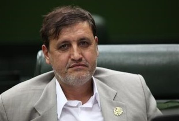 آخوندی انگیزه کاردرشهرداری تهران ندارد/تفکر اومناسب طبقه مرفه است