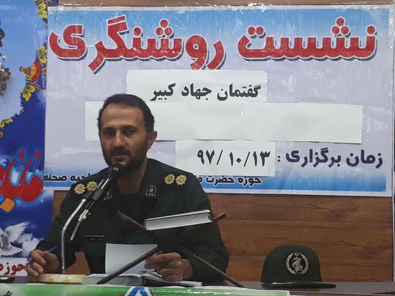 ملت ما با اتکا به قدرت ایمان و روحیه شهادت طلبی توطئه های دشمنان را بی اثر کرده اند
