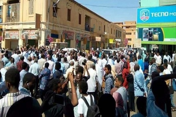 یک کشته و ۶ زخمی در اعتراضات سودان یک کشته و ۶ زخمی در اعتراضات سودان