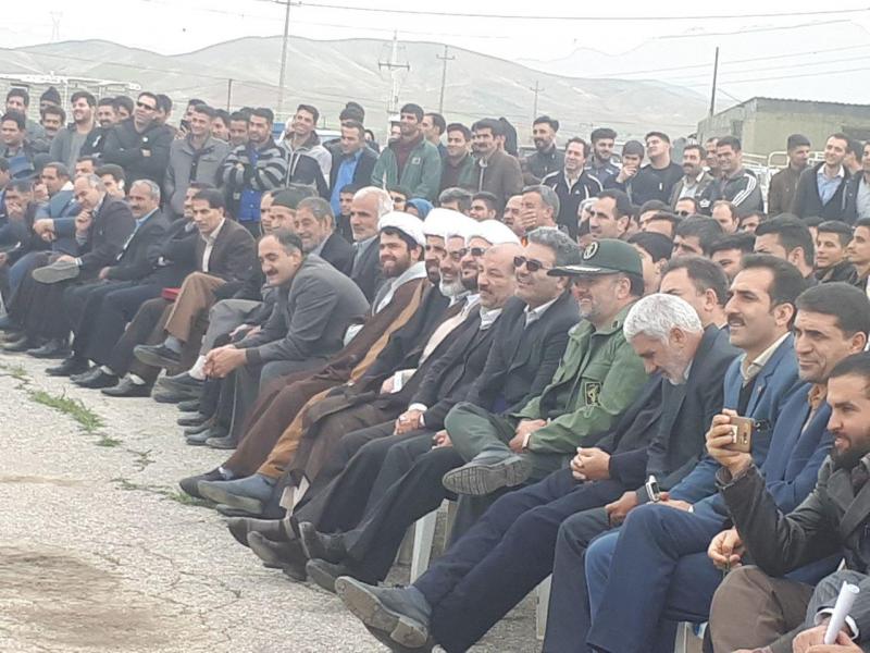 جشن انقلاب در صحنه برگزار شد