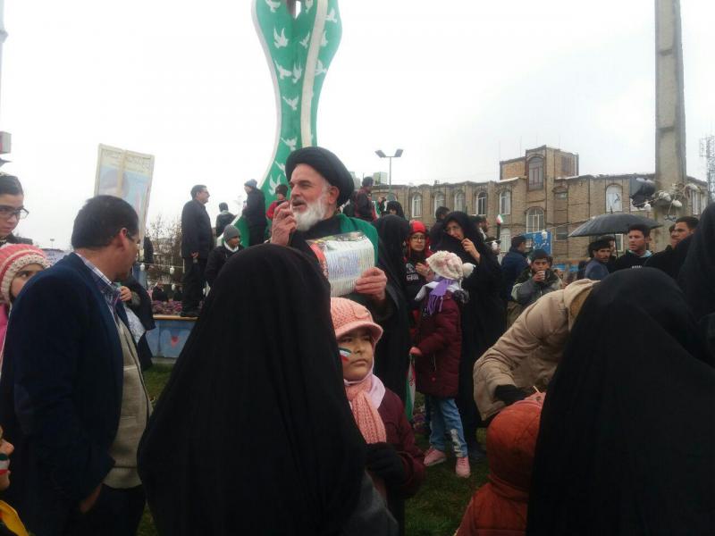 مراسم راهپمایی 22 بهمن در شهرستان کنگاور برگزار شد مراسم راهپمایی 22 بهمن در شهرستان کنگاور برگزار شد