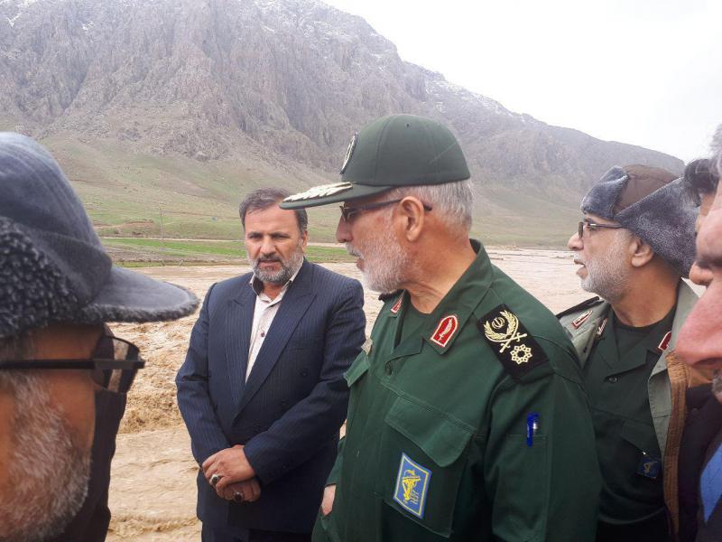 بازدید فرماندهان ارشد سپاه از پل روستای علی آباد شهرستان صحنه