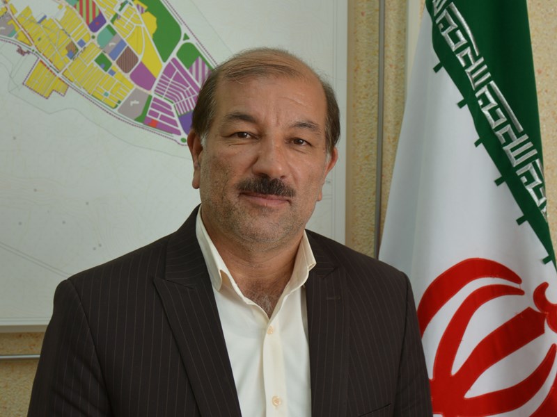 نورالدین فرزادی پور ، فرماندار صحنه استعفا داد نورالدین فرزادی پور ، فرماندار صحنه استعفا داد