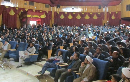  مراسم تجلیل از فرزندان ممتاز تحصیلی حوزویان کرمانشاه در صحنه برگزار شد + عکس