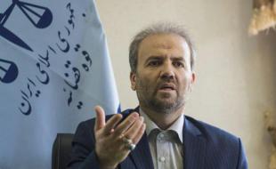 تذکر دادستان کرمانشاه به مسئولان فرهنگی برای کتاب‌گردانی دختران 