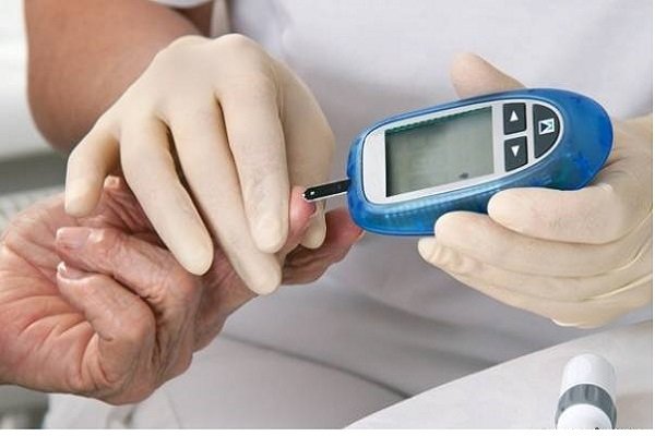 دبابتی ها طبق ضوابط بیمه سلامت دارو می گیرند دبابتی ها طبق ضوابط بیمه سلامت دارو می گیرند