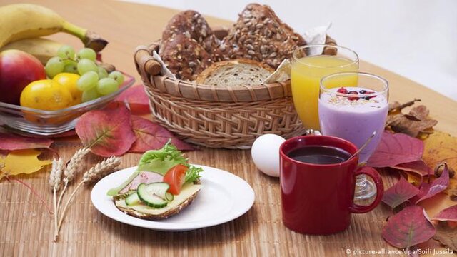  از غذاهای مفید برای قلب تا ضرر مصرف قهوه با معده خالی