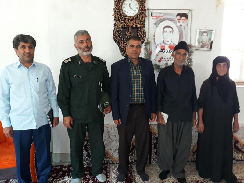 فرهنگ ايثار و شهادت بايد در ميان نسل جوان كشور نهادينه شود