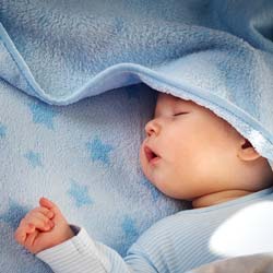 دلایل استفراغ نوزاد و راه‌های کاهش آن