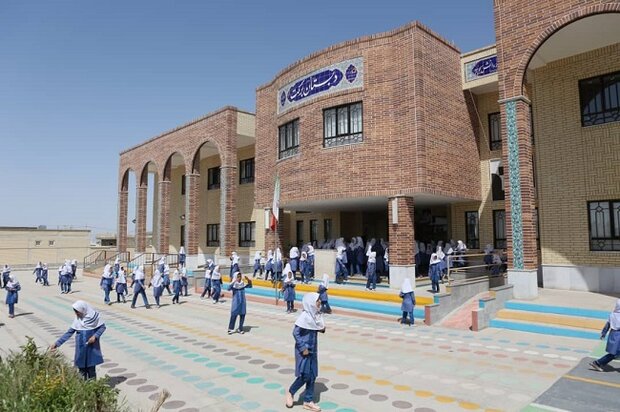 ۱۰مدرسه‌ برکت در مناطق زلزله‌زده‌ کرمانشاه افتتاح شد