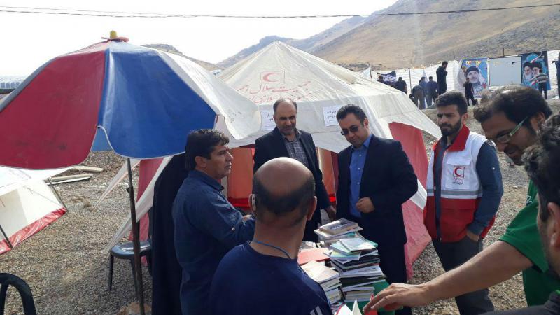  بیش از 700 جلد کتاب ونرم افزارهای قرآنی درموکب شهرستان صحنه توزیع شد