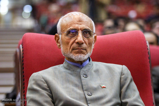 منشاء اعتراض مردم،زدوبند مجلس ودولت است/بایددست نااهلان کوتاه شود