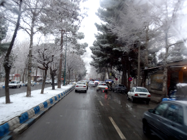 هوای سرد و یخبندان تا روز سه شنبه جو شهرستان صحنه را تحت تاثیر خود قرار می دهد 