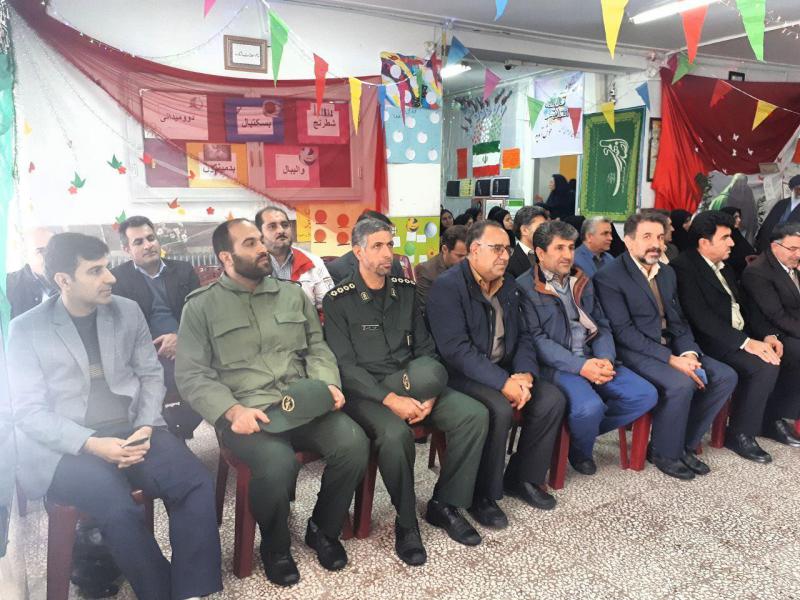 زنگ انقلاب در مدارس شهرستان صحنه نواخته شد