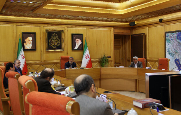 رحمانی فضلی: از اقدامات نمایشی در مقابله با کرونا پرهیز شود