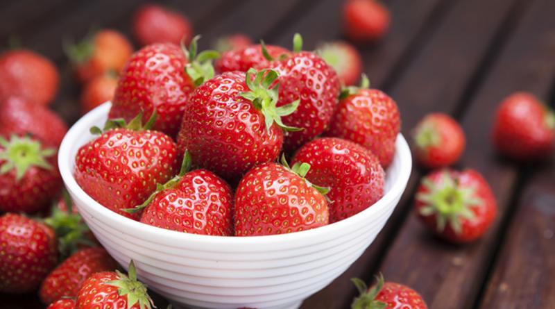 فواید حفاظتی مصرف توت و سیب و چای در برابر آلزایمر