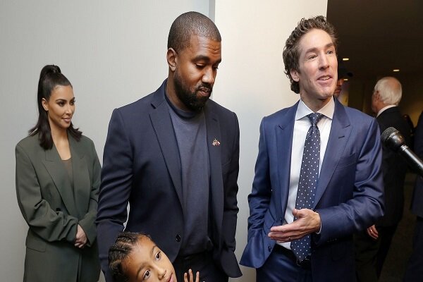 «کانیه وست»خواننده جنجالی به رقابت های ریاست جمهوری آمریکا پیوست 