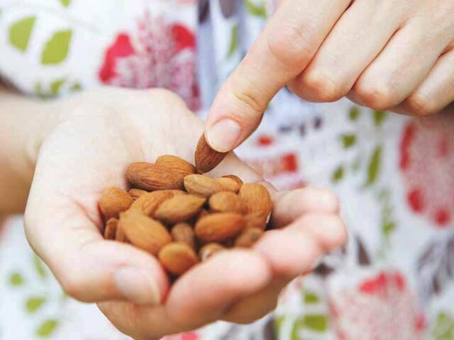 چند خوردنی مفید برای قبل از خواب