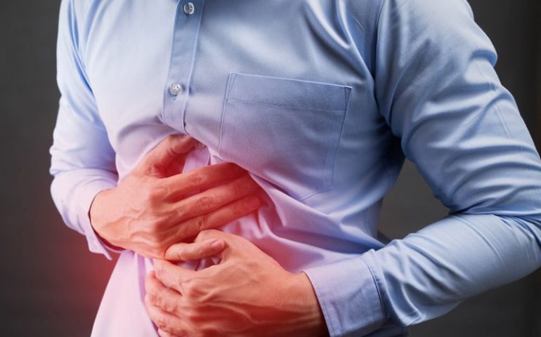 ورم معده دارید؟ این ۴ عادت را ترک کنید