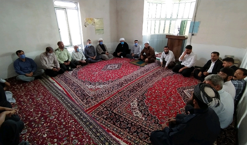  مسئولین در میان مردم/ بازدید امام جمعه سرپلذهاب از روستاها