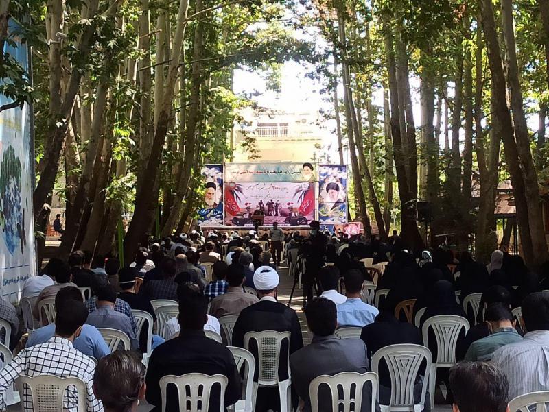 یادواره 300 شهید شهرستان صحنه و تجلیل از رزمندگان دفاع مقدس برگزار شد