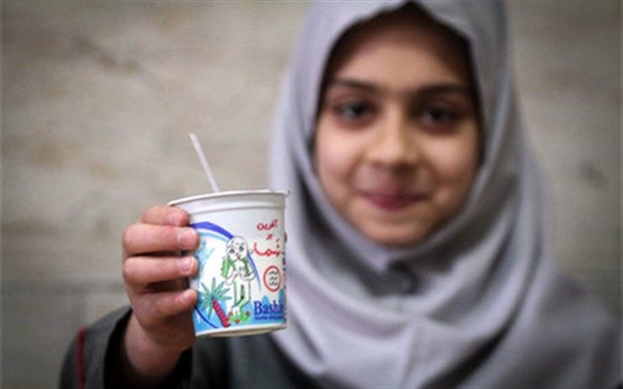 نیازهای تغذیه ای دانش آموزان با خوردن شیر تامین می شود