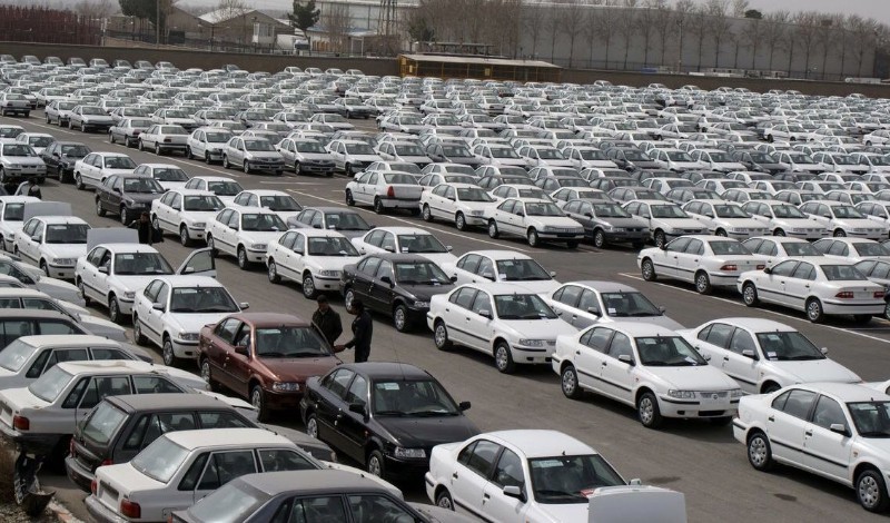 افزایش تصاعدی قیمت خودرو/ نظارت بر خودروسازان داخلی جدی نیست