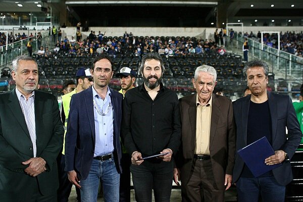 استقلال نابود شدنی نیست/ مدیران بله قربانگو آفت آبیها هستند استقلال نابود شدنی نیست/ مدیران بله قربانگو آفت آبیها هستند