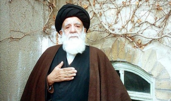  عالمی که روحانیت را با هنرمندی همراه کرد/ نصب اثر هنری آیت الله نجومی در اتاق امام خامنه ای