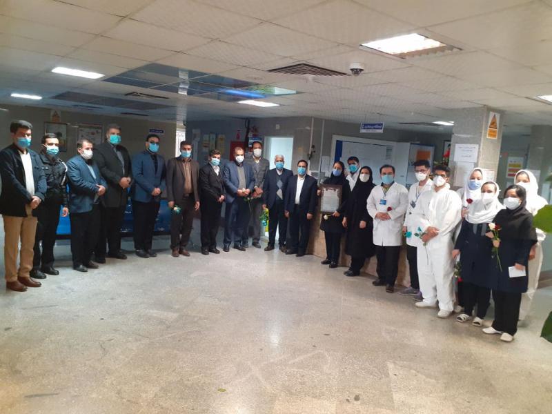 تجلیل شهردار و اعضای شورای اسلامی شهر صحنه با مدافعان سلامت 