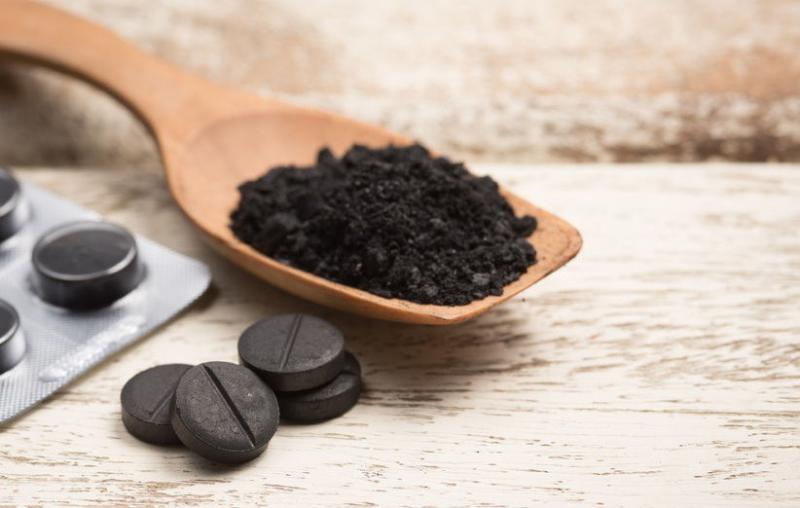 آدامس کربن فعال گیاهی بایودنت با ویژگی جذب باکتری‏‌های سطح زبان 