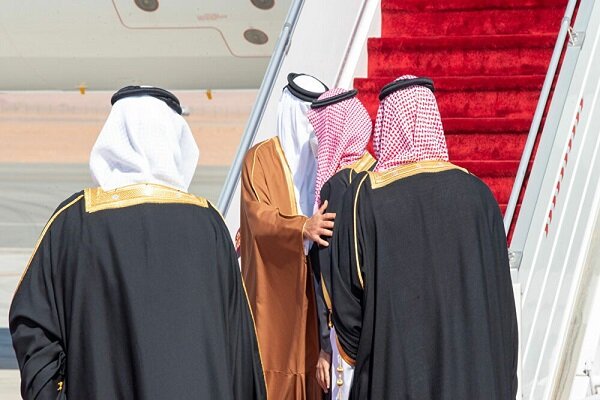 شیخنشینان و مسیر دشوار/ توافقی که همانند جوهری بر روی کاغذ است شیخنشینان و مسیر دشوار/ توافقی که همانند جوهری بر روی کاغذ است