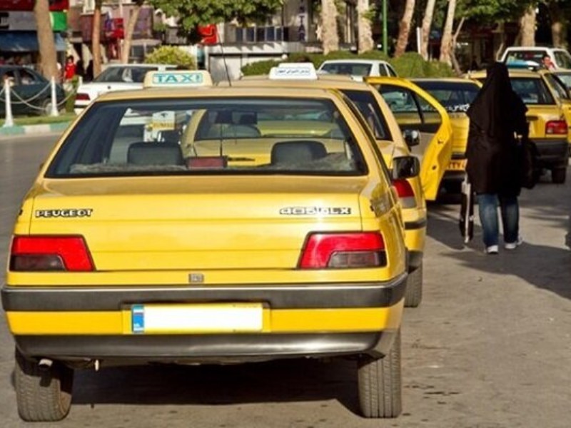 مسدودسازی خیابان اصلی هرسین برای کنترل کرونا است